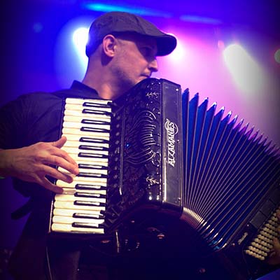 Dario Tornaghi Fisarmonica Alzamantes